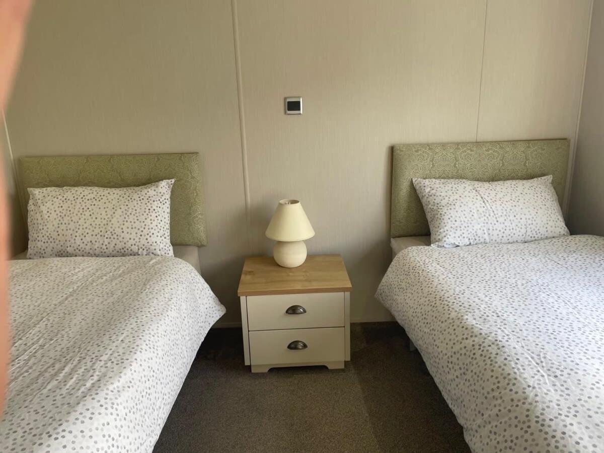 42 Woodland Walk Pevensey Bay Holiday Park Sleeps 6 Exterior photo